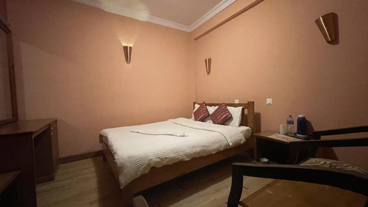 Hotel Valley View Inn Нагаркот Экстерьер фото