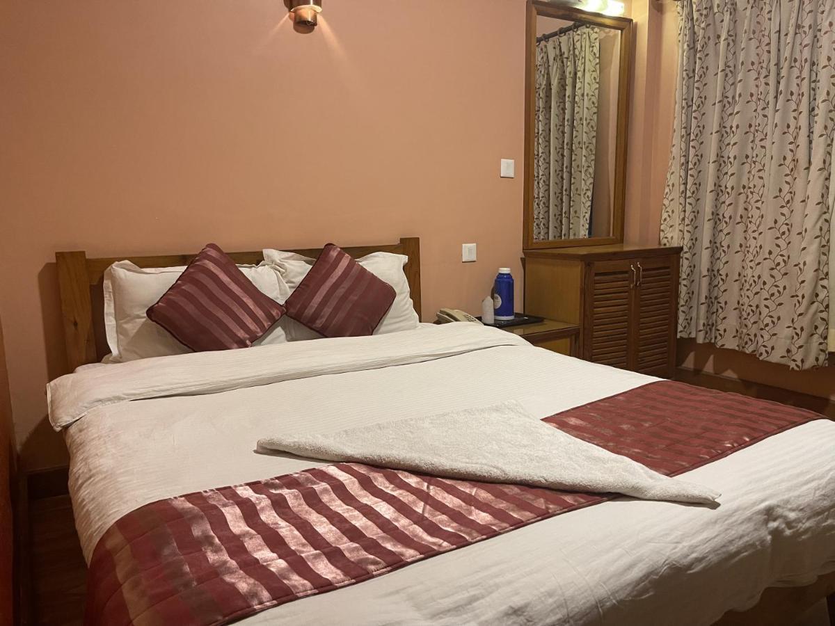 Hotel Valley View Inn Нагаркот Экстерьер фото