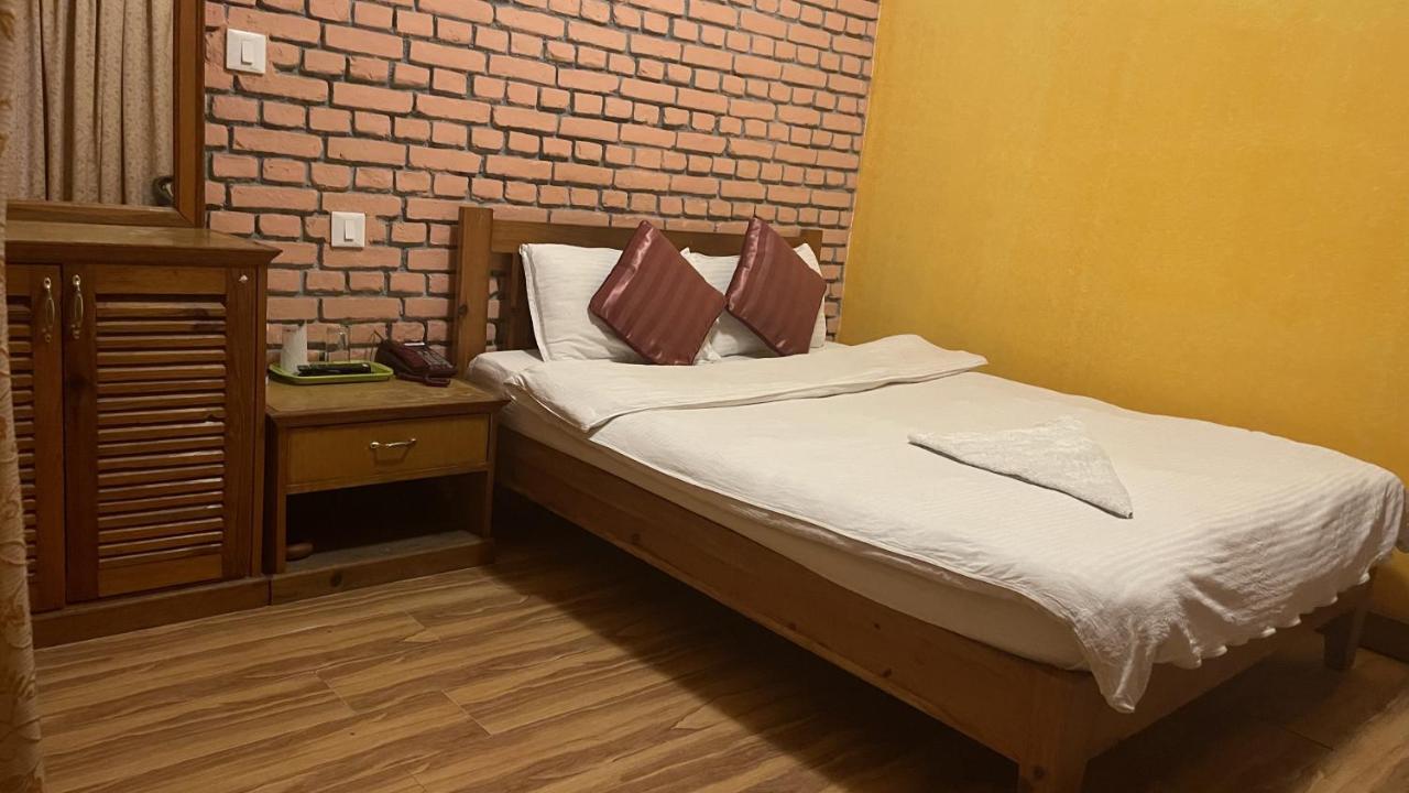 Hotel Valley View Inn Нагаркот Экстерьер фото