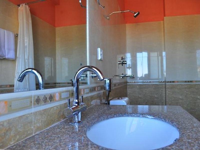 Hotel Valley View Inn Нагаркот Экстерьер фото