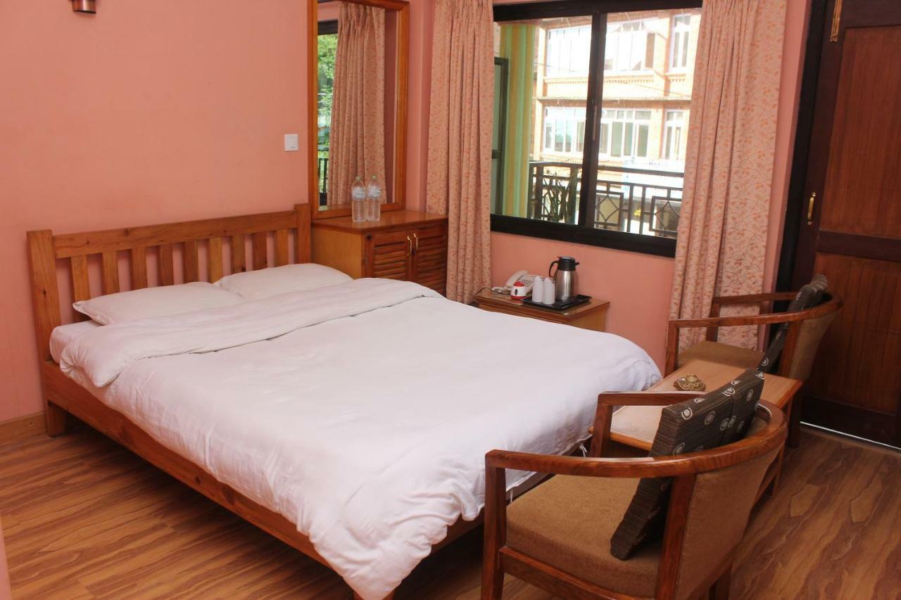 Hotel Valley View Inn Нагаркот Экстерьер фото